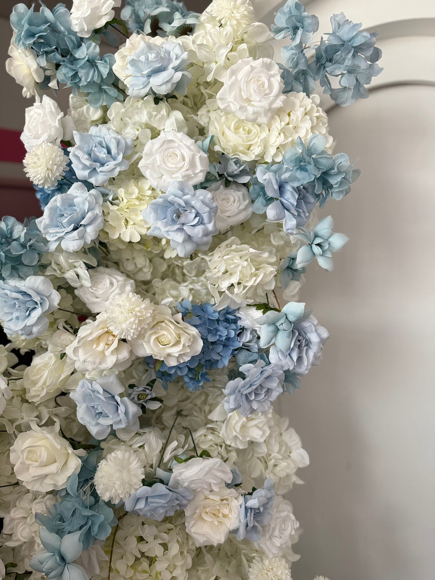SOPHIA BACKDROP AND FLORAL SET