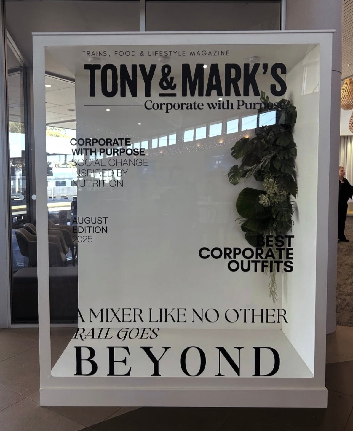 MAGAZINE BOOTH 5' x 7'