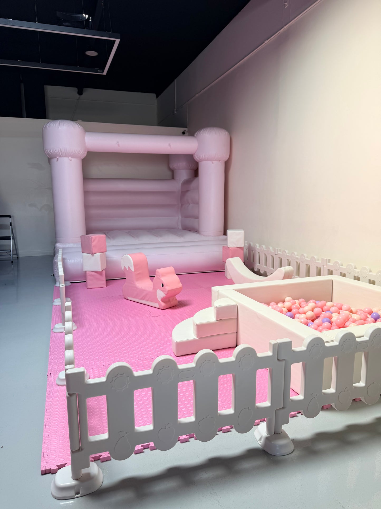 LUXE SOFT PLAY SET 10'X10'