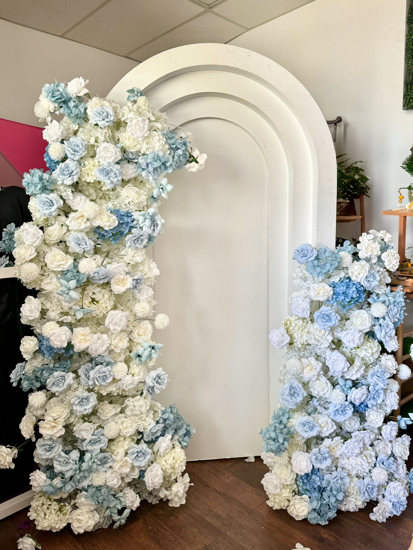 SOPHIA BACKDROP AND FLORAL SET