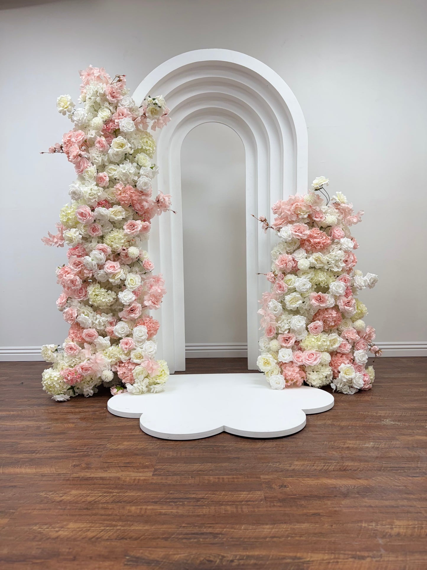 SOPHIA BACKDROP AND FLORAL SET