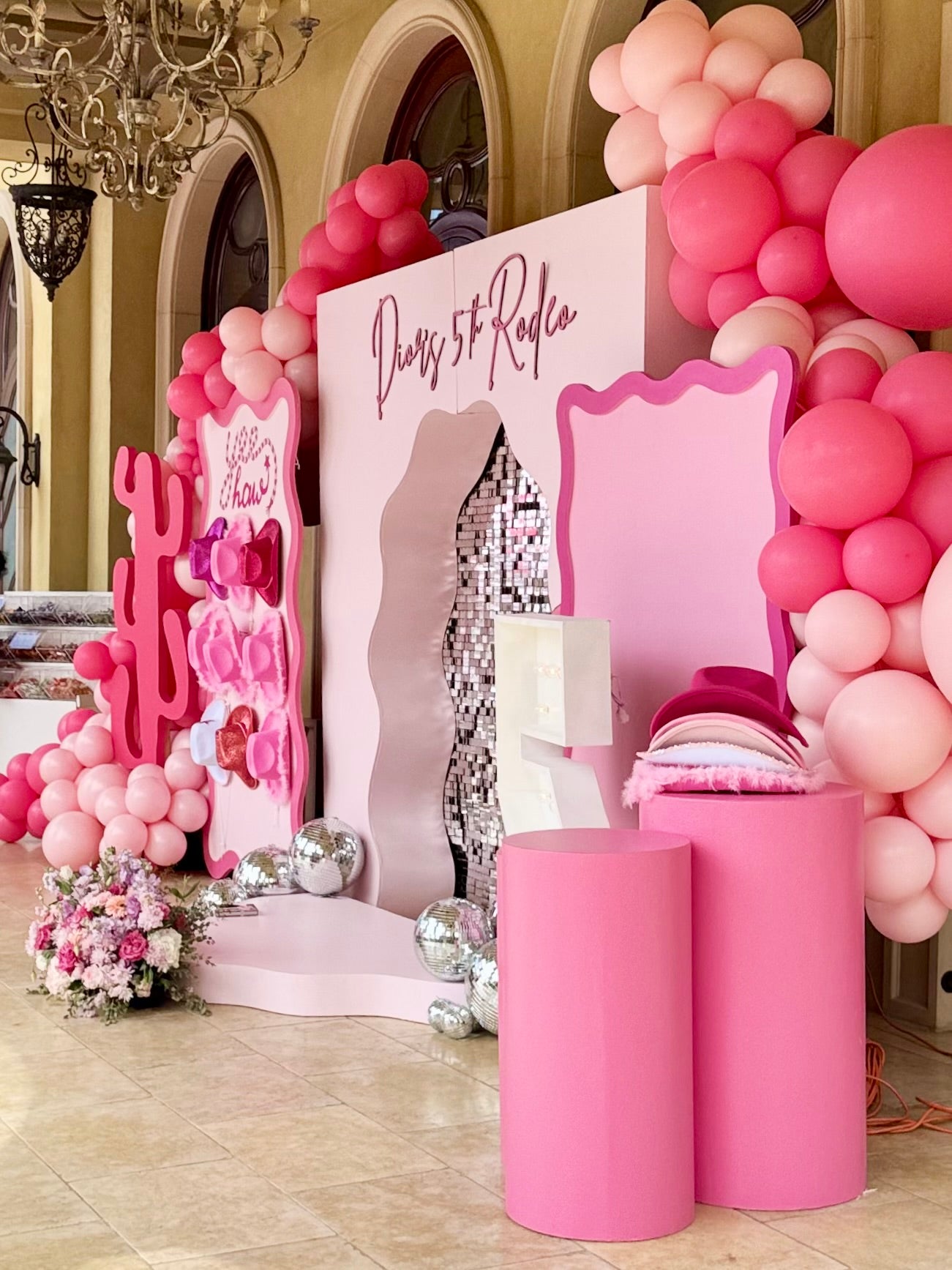 COWGIRL THEME PARTY PACKAGE ( 5 ITEMS)