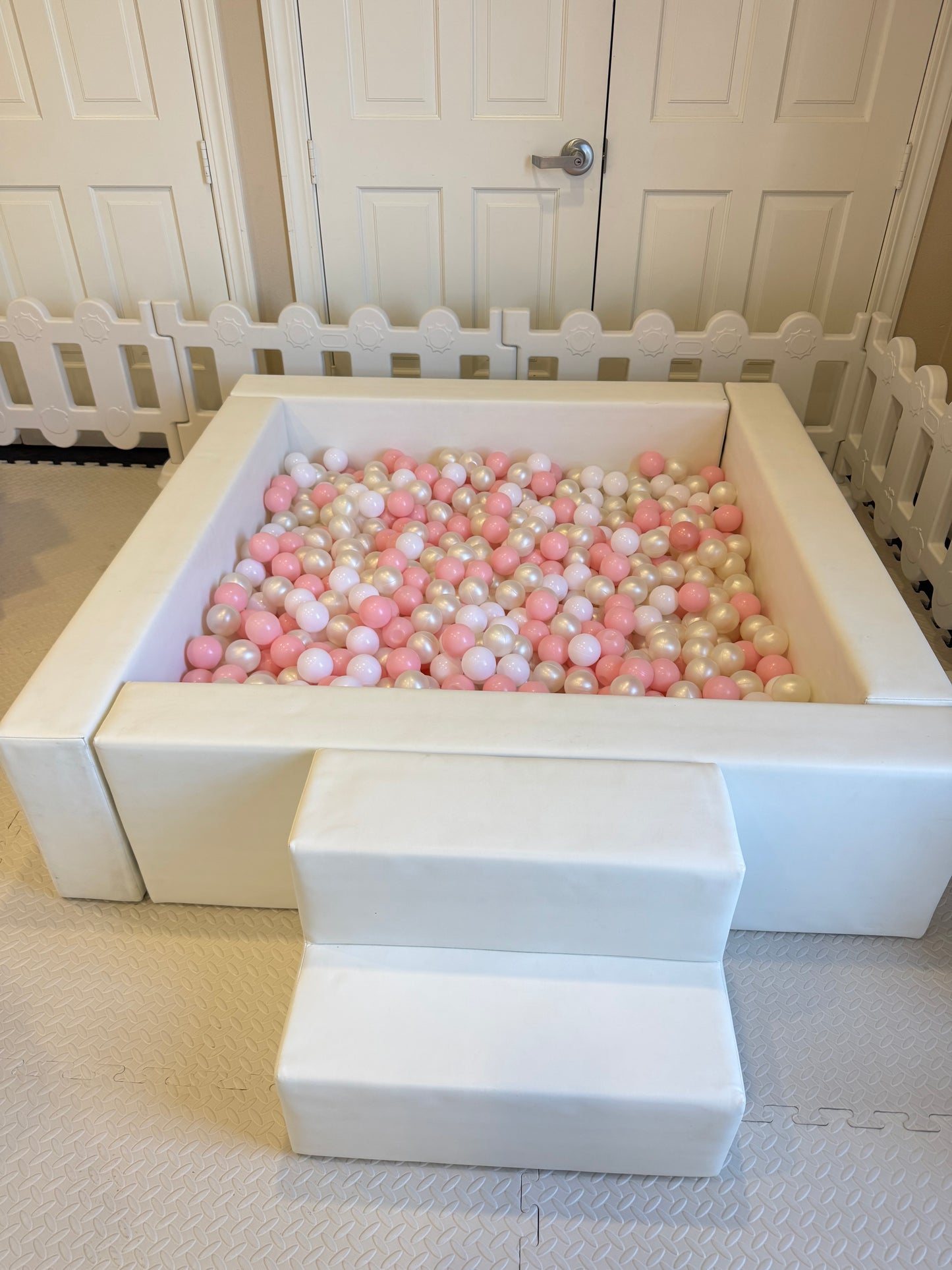 LUXE SOFT PLAY SET 10'X10'