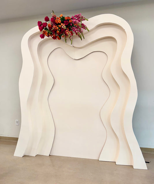 WAVY LAYERED WALL