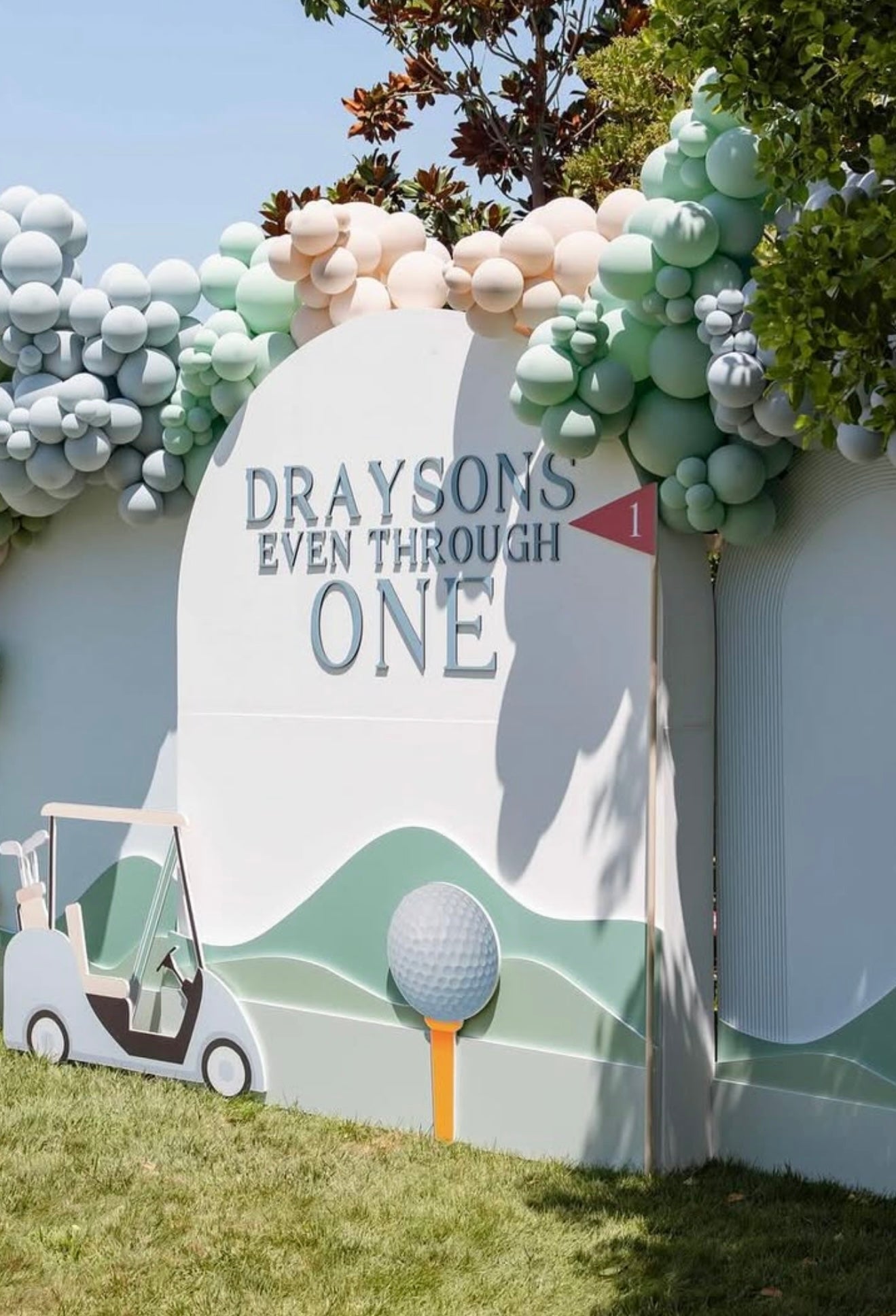 LARGE 3D ARCH WALL 5' x 8'