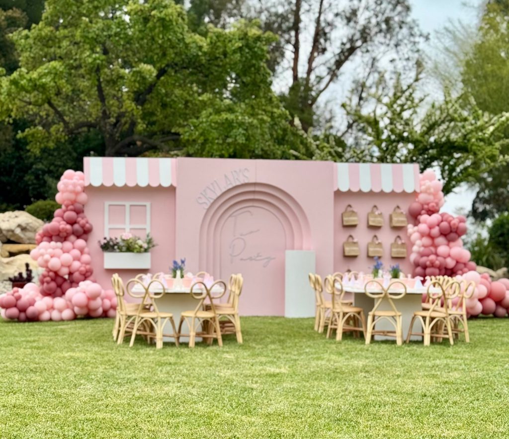 Large Bonjour Tea Party