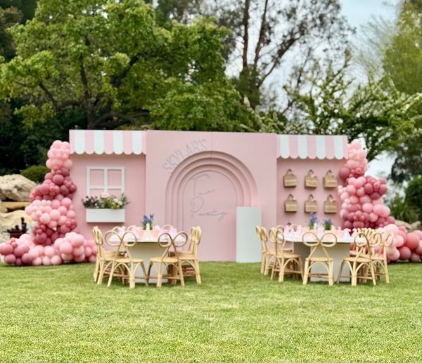 Large Bonjour Tea Party