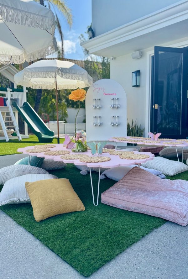 Kids Scallop Picnic Table