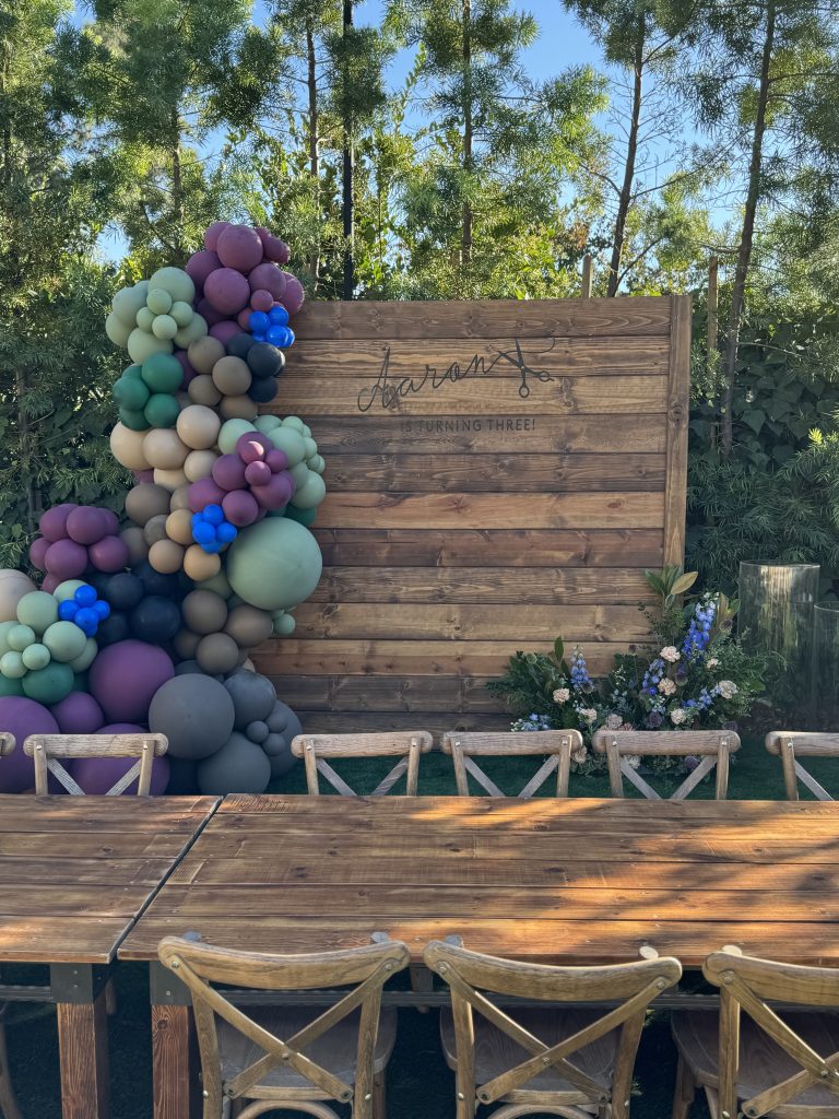 RUSTIC BACKDROP (7x7)